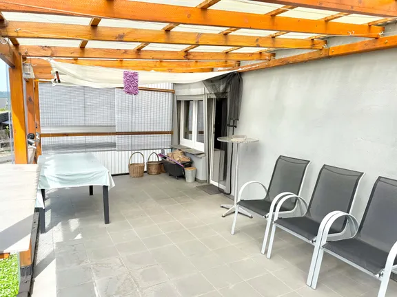 EG überdachte Terrasse