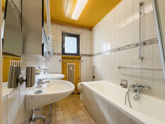 Badezimmer (1.OG)