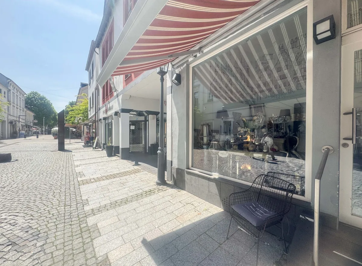 Straßenansicht