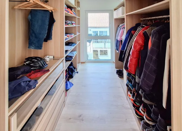 begehbarer Kleiderschrank OG