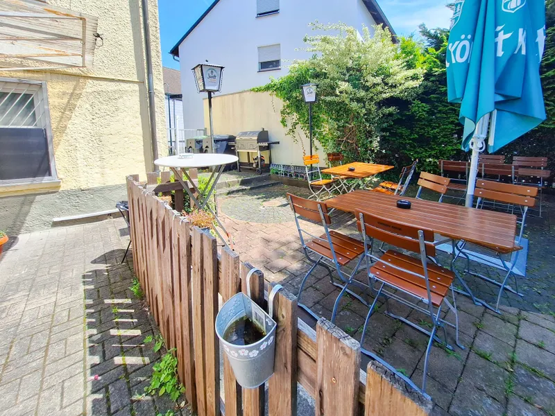 Terrasse Gaststätte EG