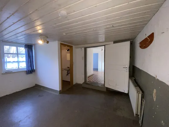 Durchgangsraum zum Stall