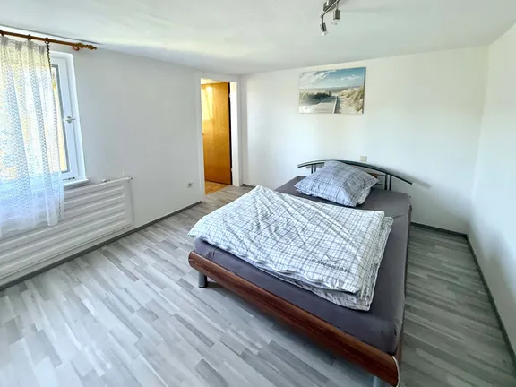 OG rechts Schlafzimmer/Durchgangszimmer