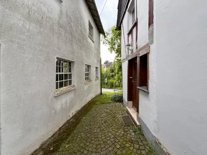 Eingang Altbau