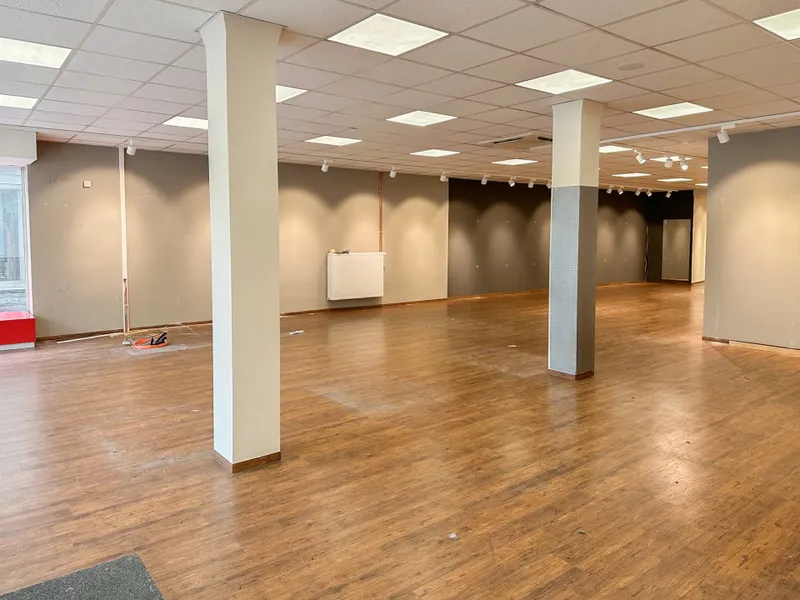 Verkaufsfläche vorne 