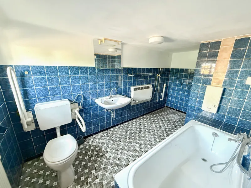 EG rechts Dusch-/Wannenbad