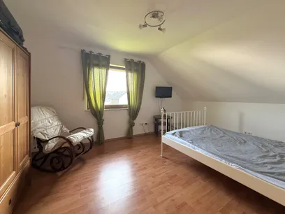 DG Kinderzimmer (2)