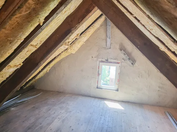 Spitzboden mit Ausbaupotenzial