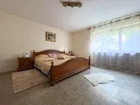 Schlafzimmer (EG)
