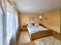 Zimmer 2 OG