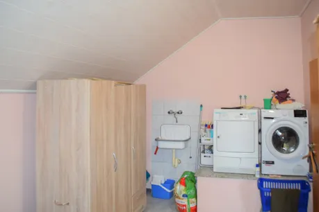 Hauswirtschaftsraum OG