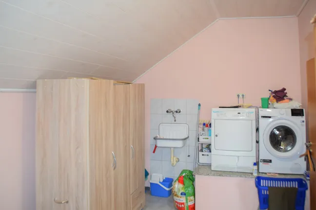 Hauswirtschaftsraum OG