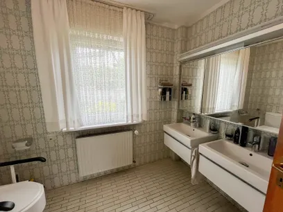 Badezimmer EG