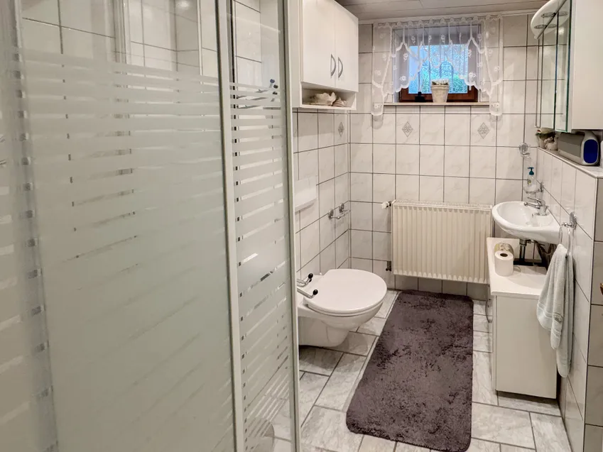 Tageslichtbad mit Dusche KG