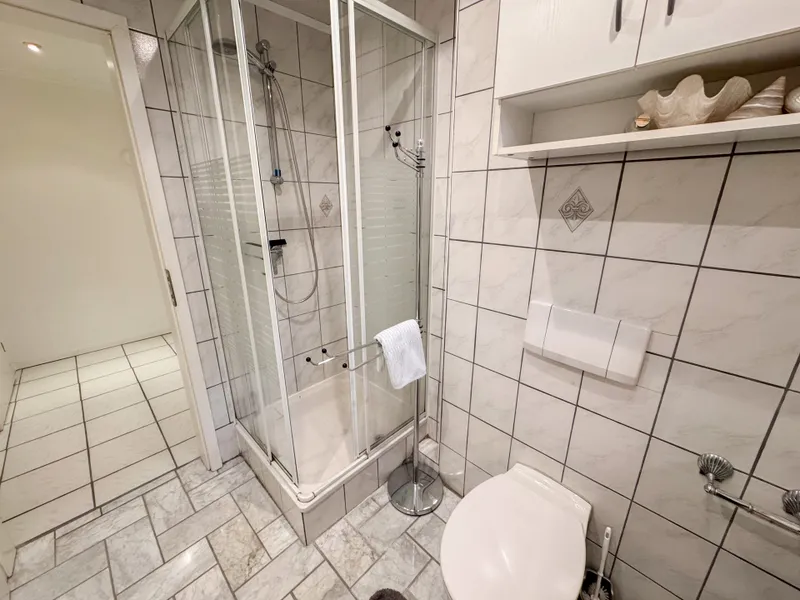 Tageslichtbad mit Dusche KG