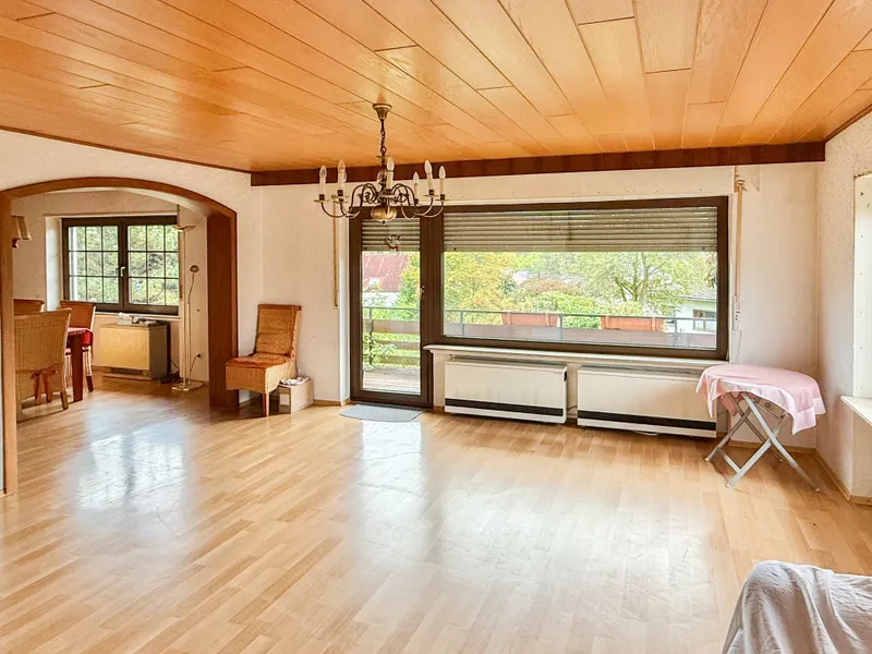 EG Wohnzimmer mit Balkon