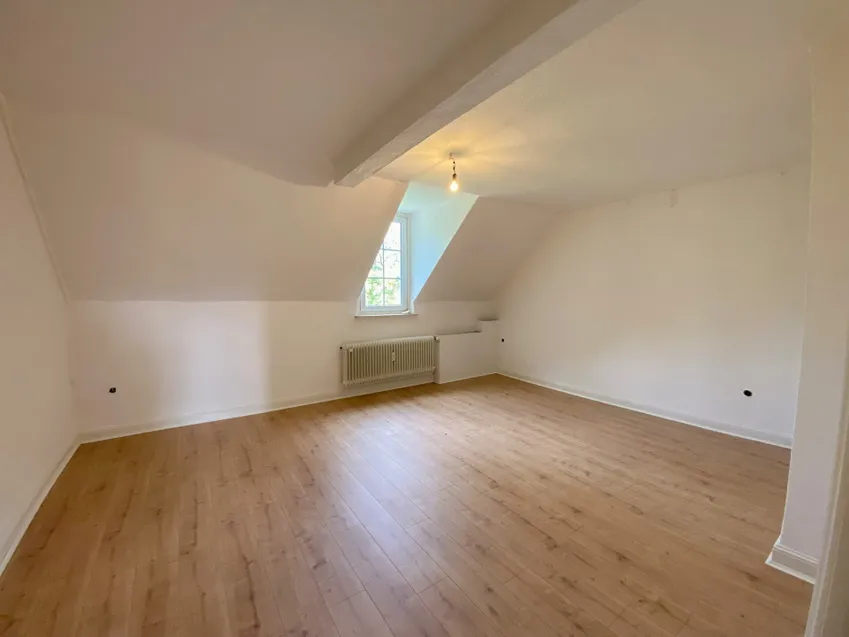 Großes Schlafzimmer