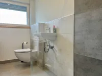 Bad mit Dusche (KG)