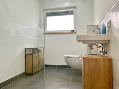 Bad mit Dusche (EG)