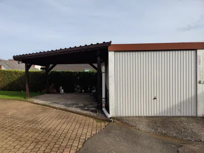 Garage und Carport