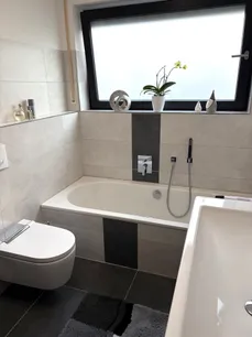WC mit Duschfunktion (Bidet)