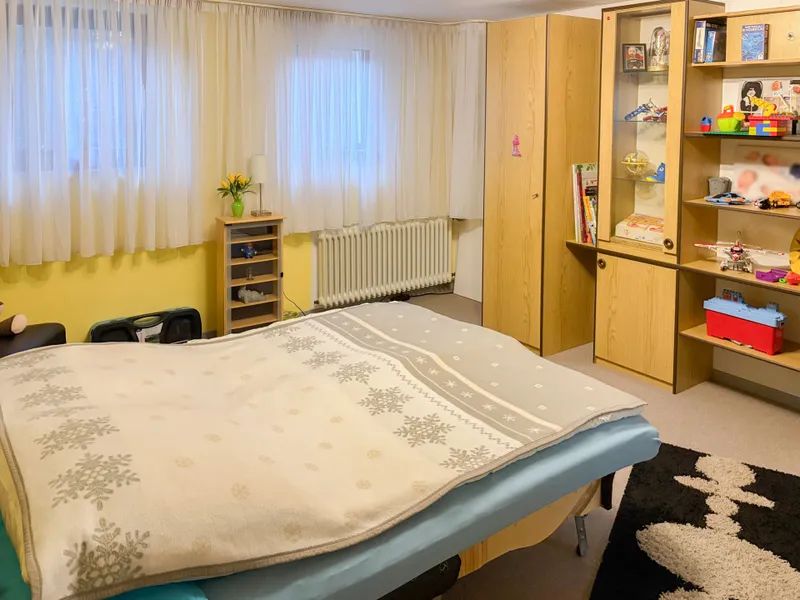 Schlaf-/Gästezimmer UG