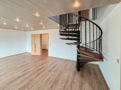 Treppenaufgang ins DG Haus 3a