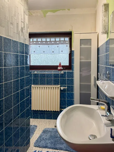 Badezimmer (EG)