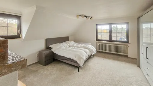 Elternschlafzimmer OG