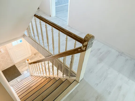 OG Flur (über Haupteingang)