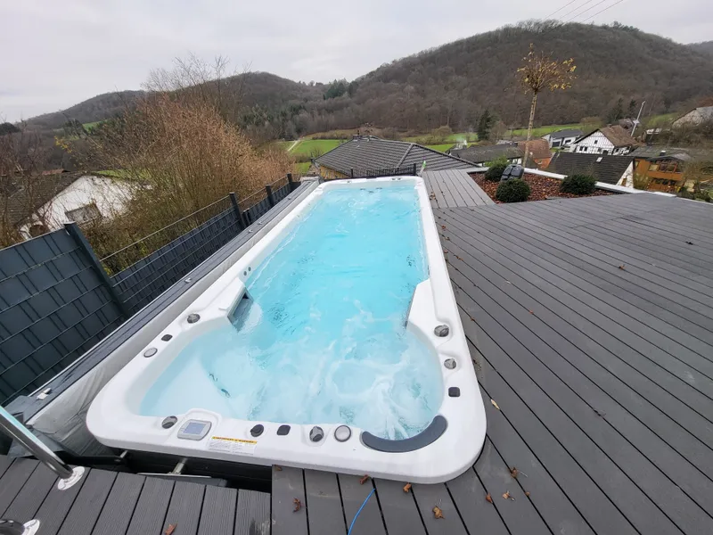 Whirlpool mit Gegenstromanlage