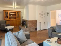 Wohnzimmer mit Kamin