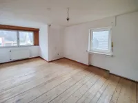 Zimmer DG-Wohnung