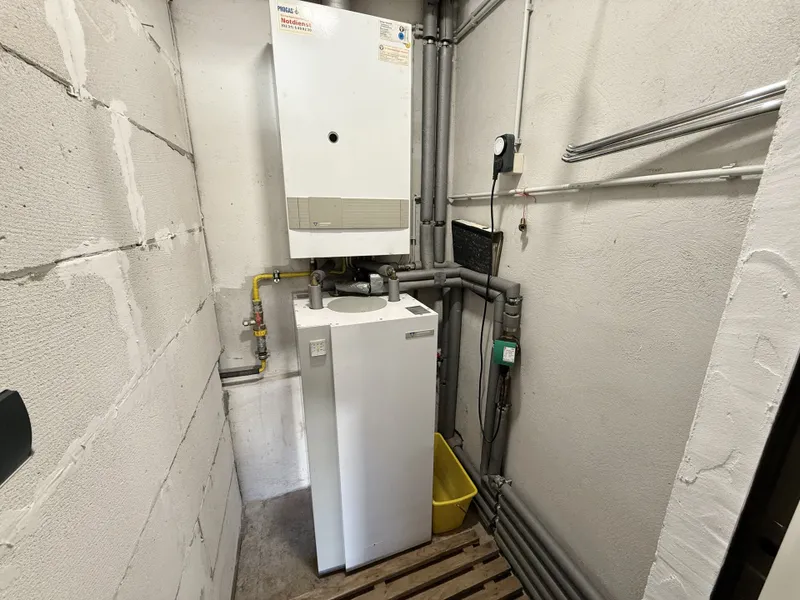 Haus Nr. 6 Gastherme in Garage