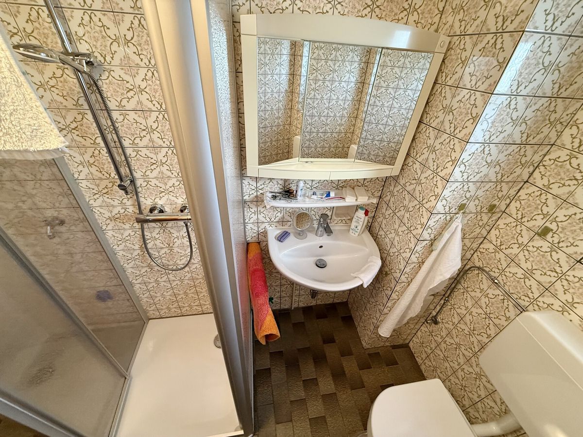 Haus Nr. 6 EG Duschbad