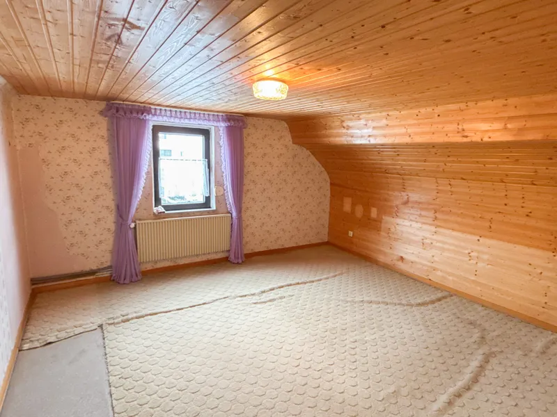 Haus 1 DG Zimmer (1)