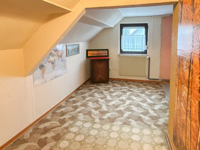 Haus 1 DG Zimmer (2)