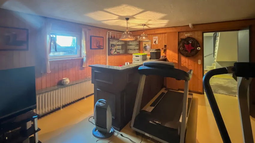 Hobbyraum mit Bar UG
