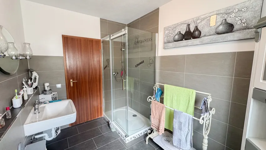 Tageslichtbad mit Dusche