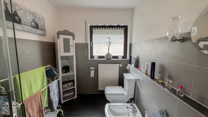 Tageslichtbad mit Dusche