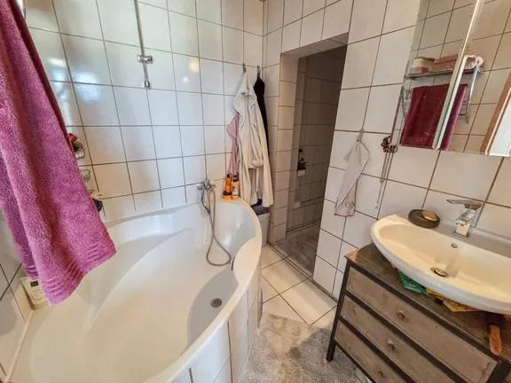 Bad Wohnung 3 - 2. OG