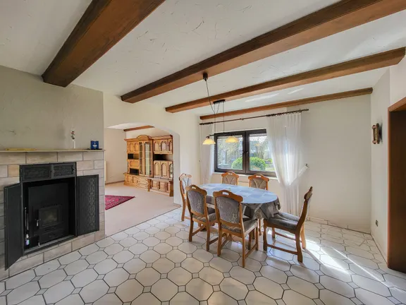 Essbereich mit Kamin EG