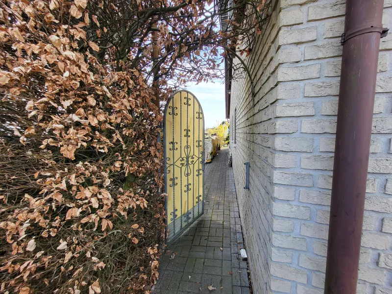 Seitlicher Zugang zum Garten