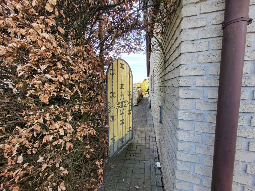 Seitlicher Zugang zum Garten
