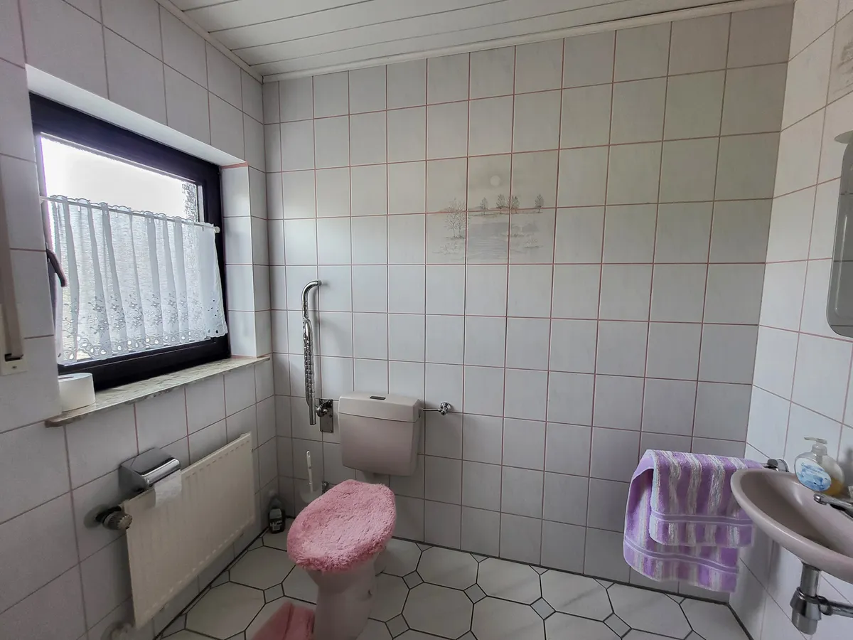 Gäste-WC EG