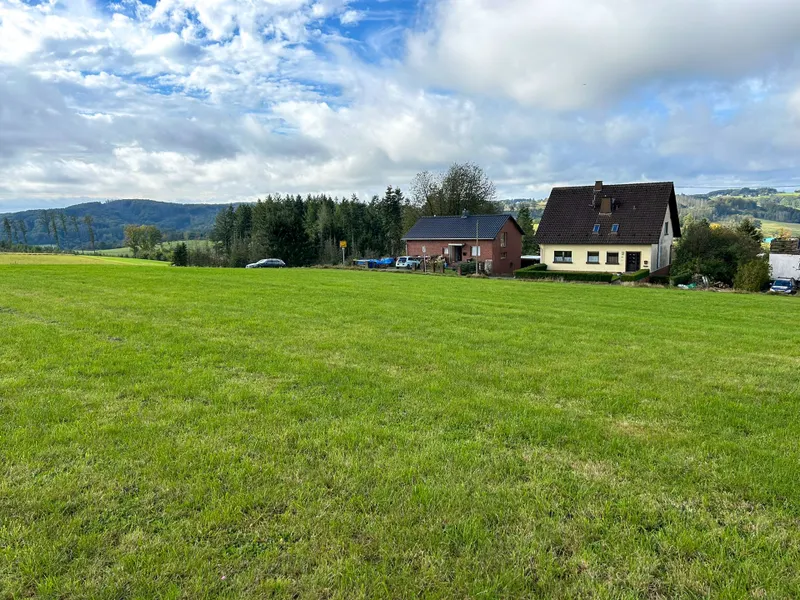 Mehrere Baugrundstücke, "noch zu vermessen" in idyllischer Lage von Morsbach!