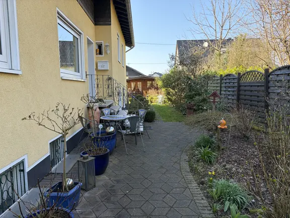 Zuwegung zum Eingang