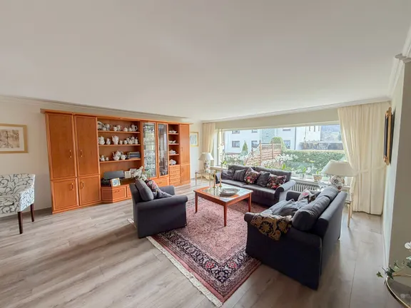 großes Wohnzimmer (EG)