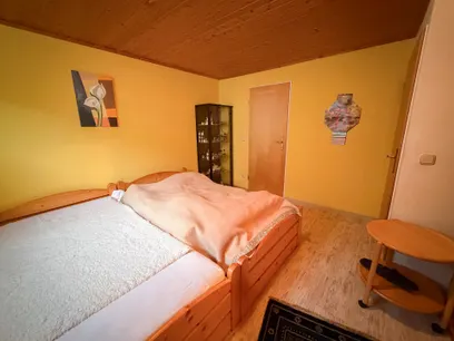 Schlafzimmer UG