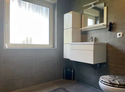 modernisiertes Bad (EG)
